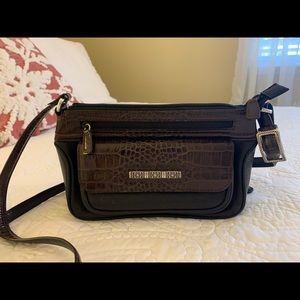 Brighton crossbody. Brown croc/Black
